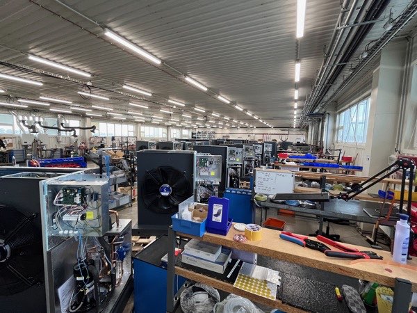 Montážní hala HOTJET